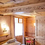Chesa Grischuna Szálloda Klosters