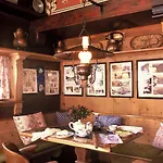 Chesa Grischuna Hotel