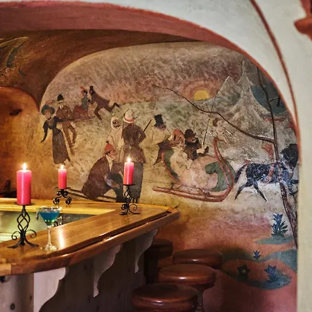 Hotel Chesa Grischuna 4*