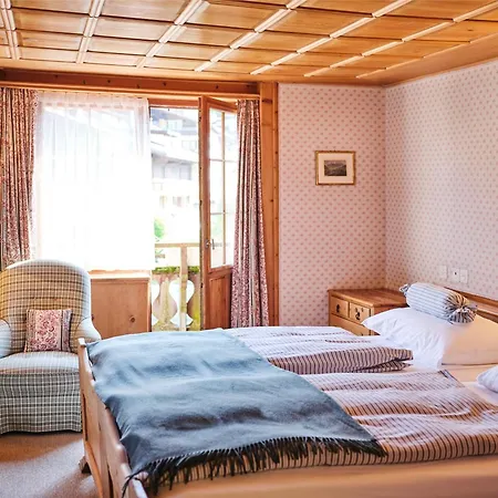Hotel Chesa Grischuna 4* Klosters