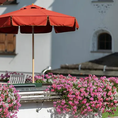 Hotel Chesa Grischuna Hotel