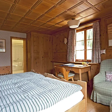 Hotel Chesa Grischuna 4*