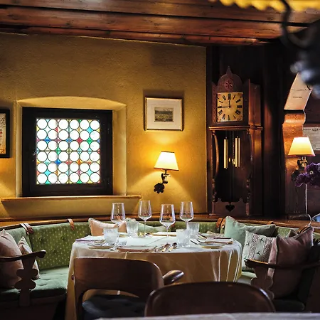 Hotel Chesa Grischuna 4* Klosters