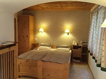 Hotel Chesa Grischuna