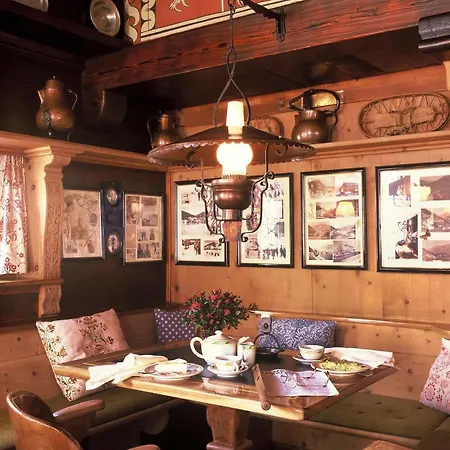 Hotel Chesa Grischuna