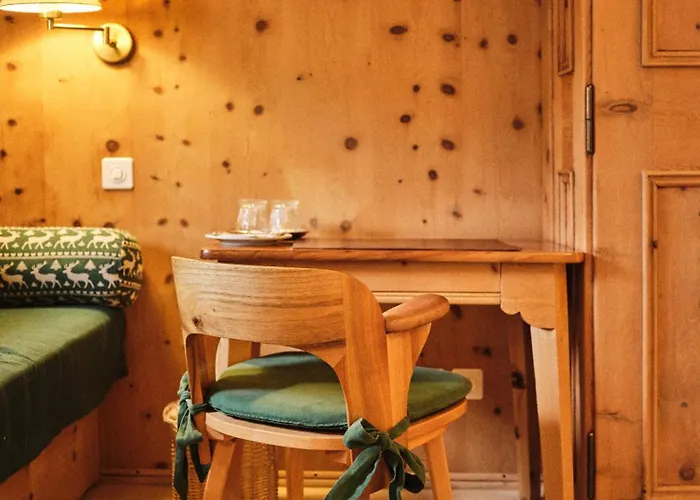 Hotel Chesa Grischuna 4*