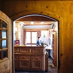 Hotel Chesa Grischuna 4* Klosters