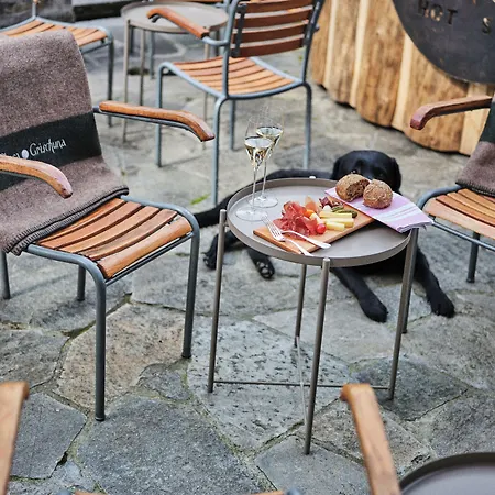 Chesa Grischuna クロスタース