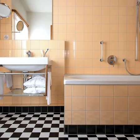 ホテル Chesa Grischuna