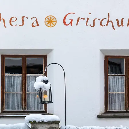 Chesa Grischuna クロスタース